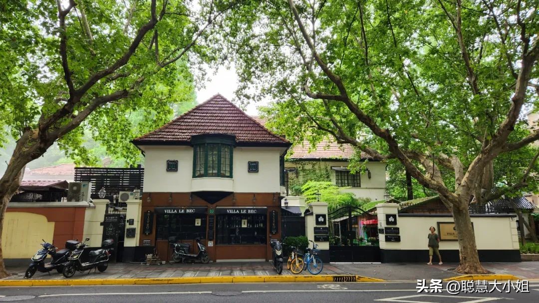 去这条充满松弛感的“小马路”，慵懒地溜达一天才是正经事