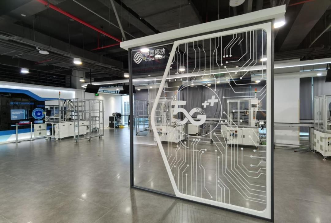 热烈庆祝中国移动5g正式商用,中国移动5g领跑世界视频