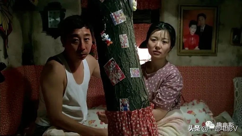 穷人不配存在，这才是最大的讽刺《没事偷着乐》