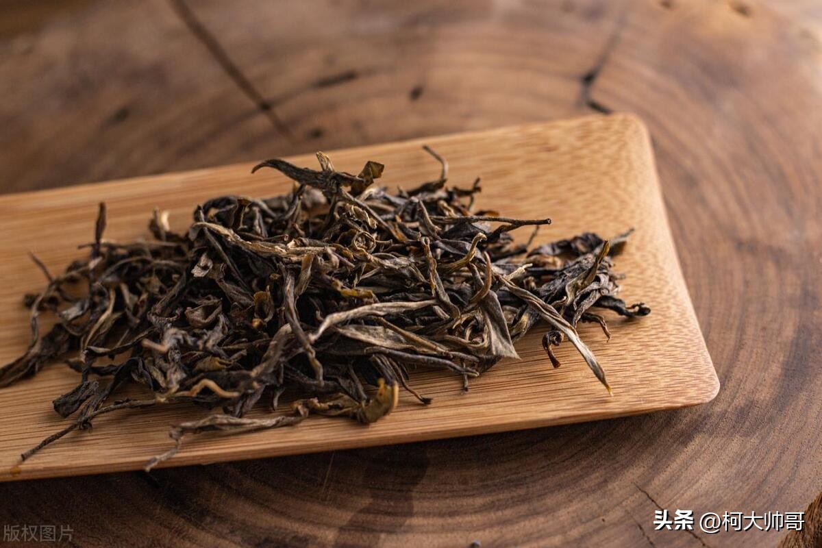 哪一种茶颜色比较翠绿,绿红白黄青黑6大茶类你知道吗