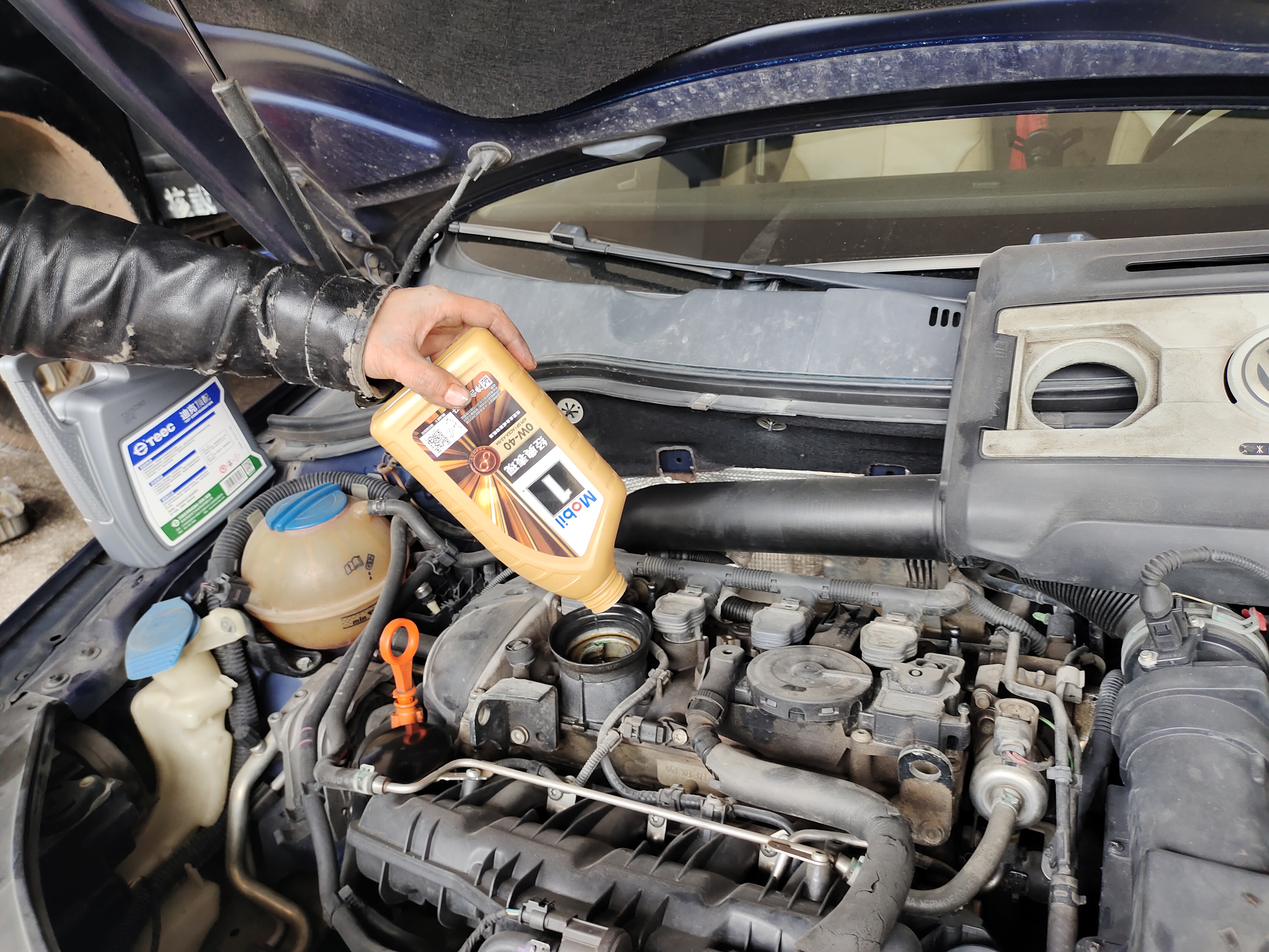 迈腾烧机油自动修复教程,迈腾烧机油治理后还在烧怎么办