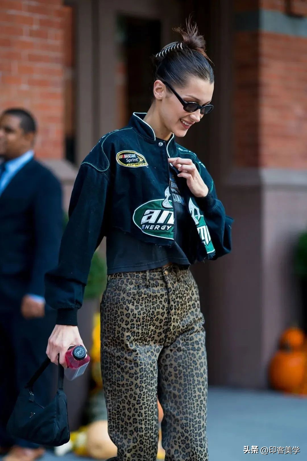 曾经“土low”的审美潮流，现在“真香”