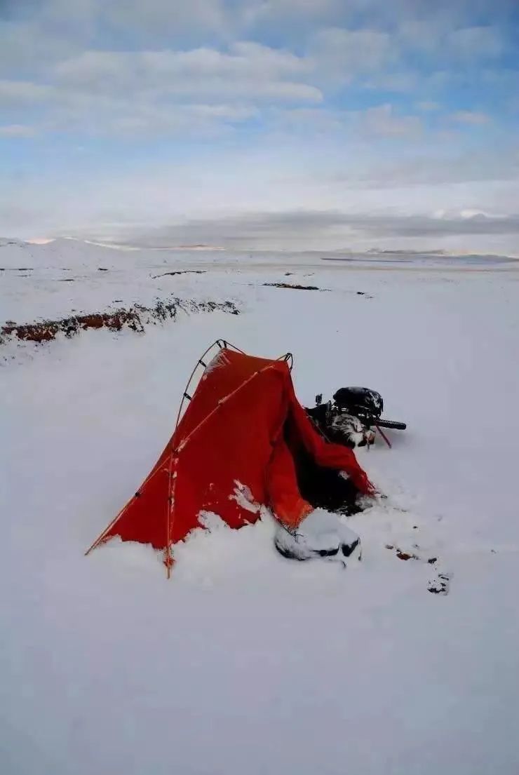 读《北方的空地》：人生才是探险，出世入世，不过一个转身