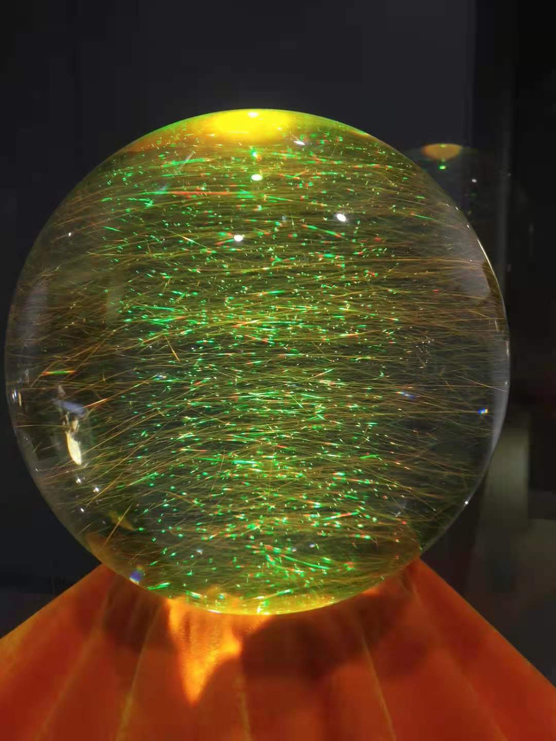 晨雾缭绕景色迷人,晨雾中看晶莹剔透的霜花