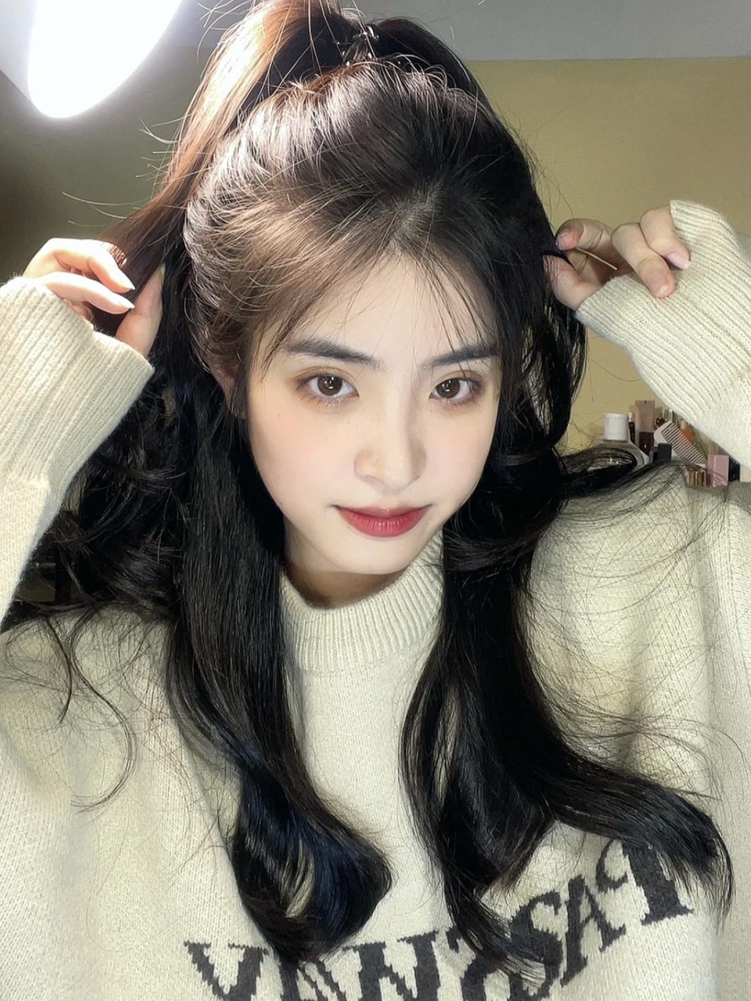 今年冬天流行显脸小的新款发型,今年流行的冬季发型减龄