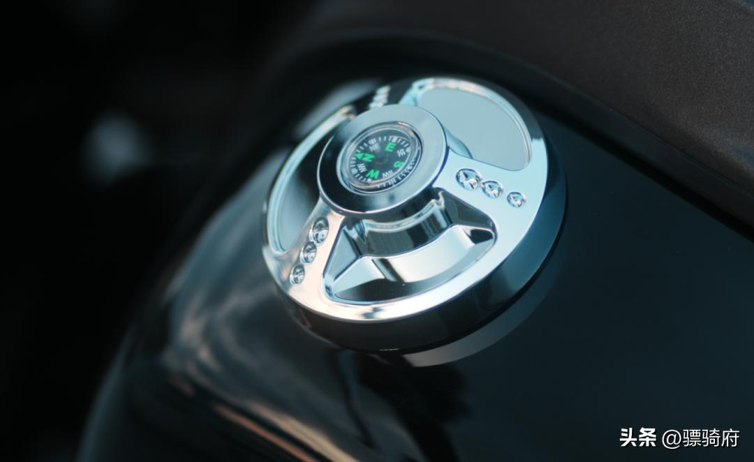 威风250和威风400选哪个,复古巡航车250ccv型双缸