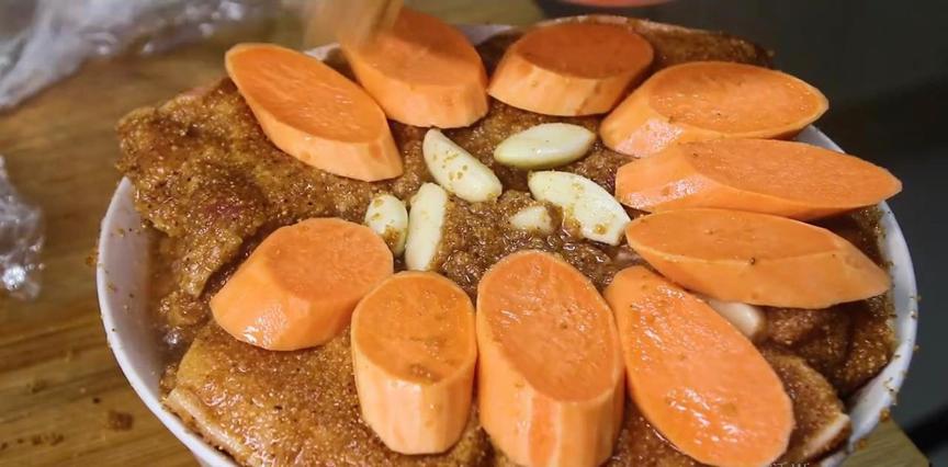 粉蒸肉怎么做好吃有诀窍,粉蒸肉好吃有诀窍试试这样做