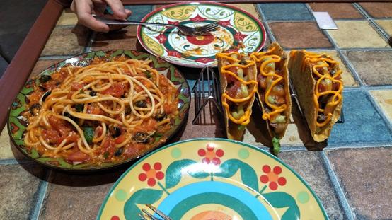 墨西哥街头枪林弹雨,枪林弹雨的墨西哥