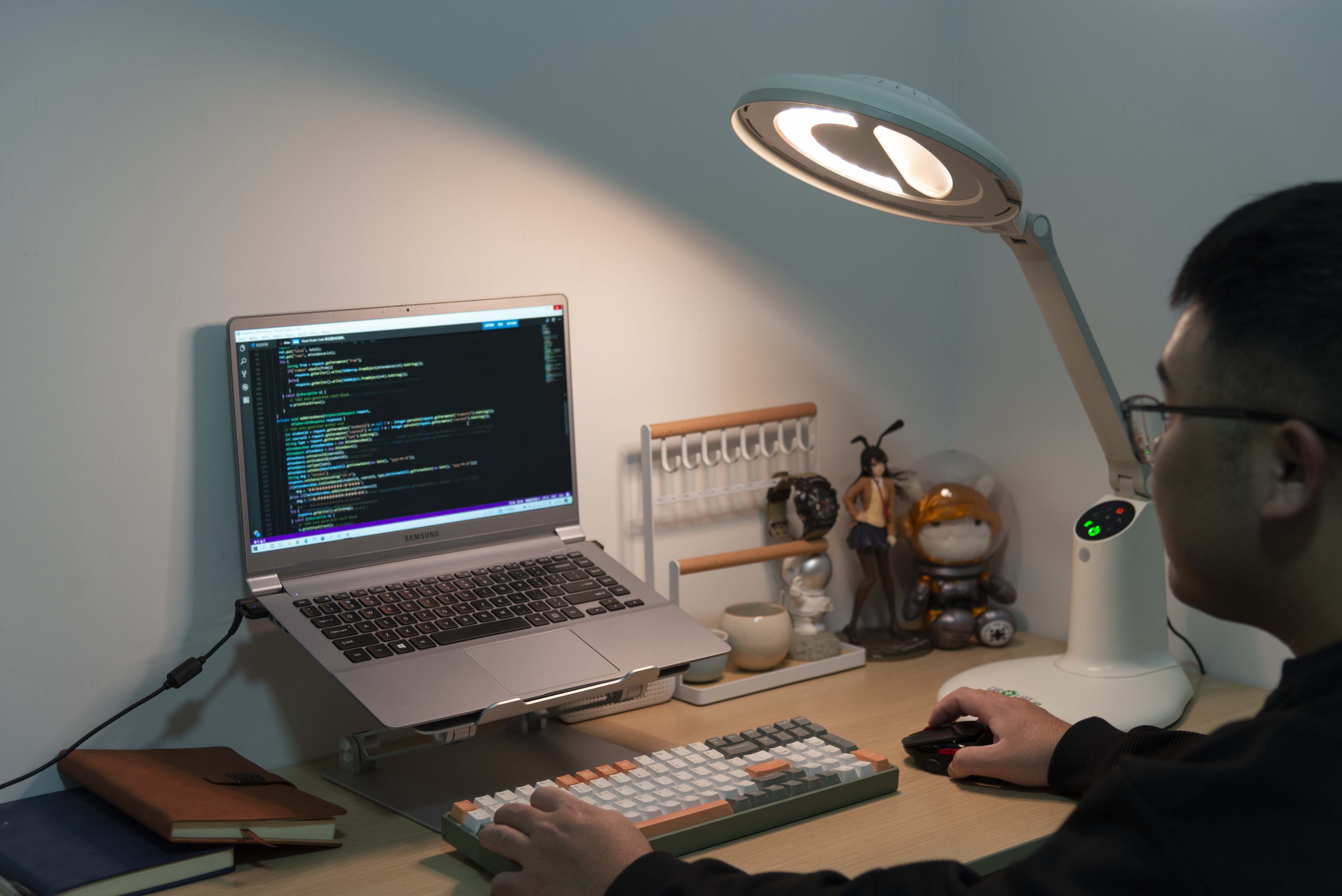 蓝光护眼灯品牌排行榜最新,蓝光护眼灯品牌盘点几款真的护眼