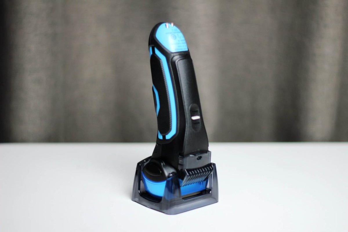 修剃一体、防水耐用的4刀头高性价比之选：IZUMI750剃须刀