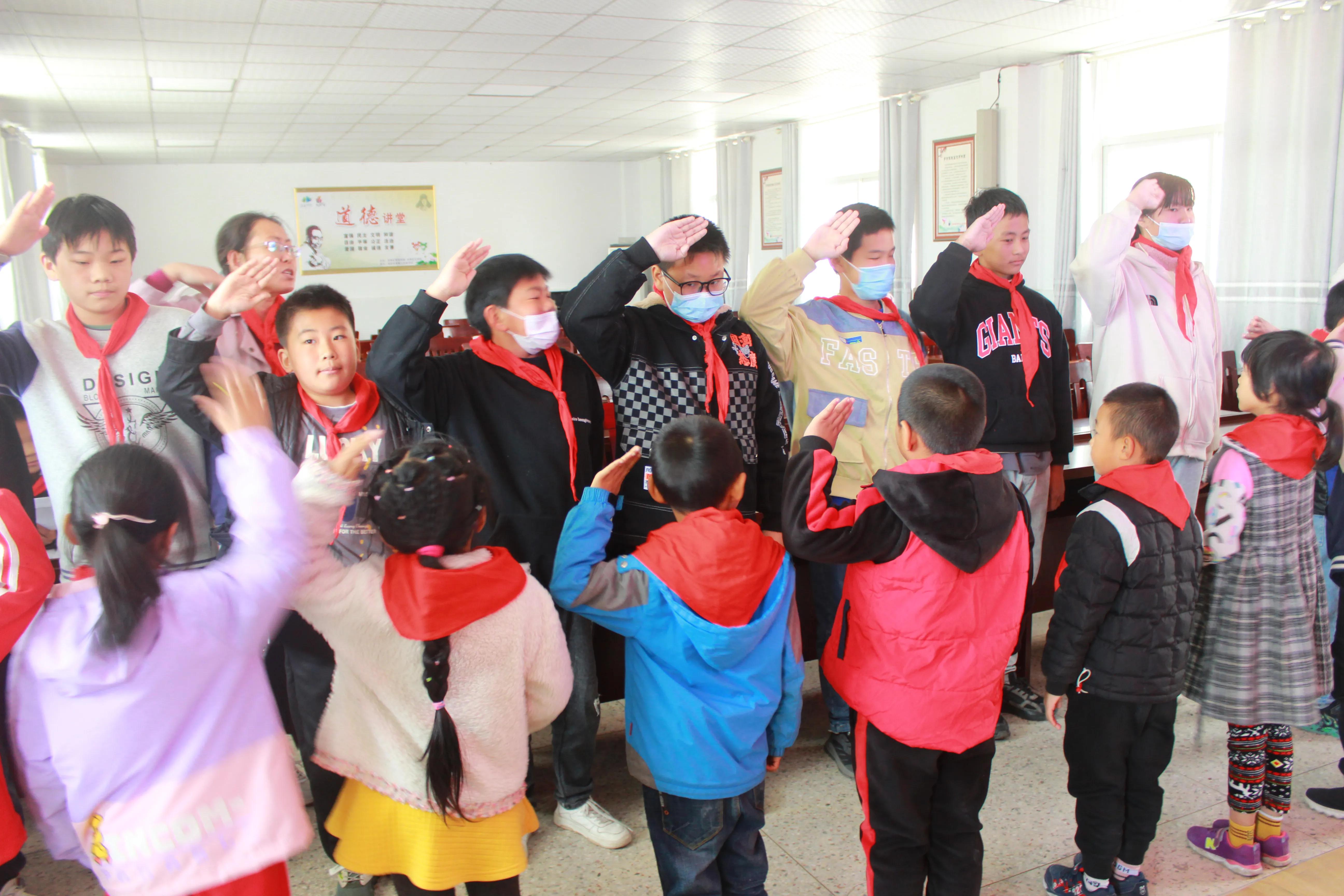 喜迎二十大争做好队员视频完整版,喜迎二十大争做好队员节目单模板