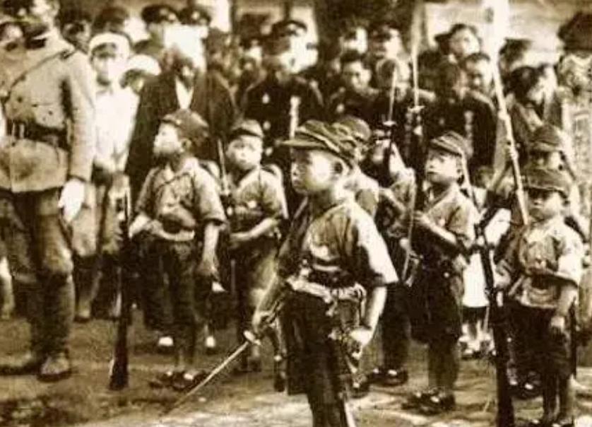 1945年的日军抓孩子,1945年日本俘虏有多少