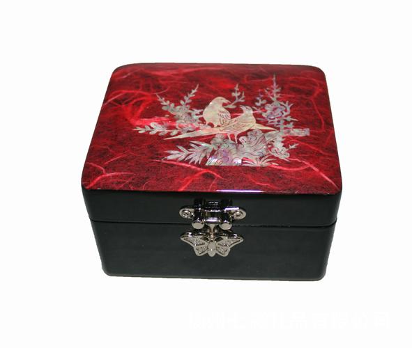 漆画技法与艺术表现的区别,漆画创新应用领域