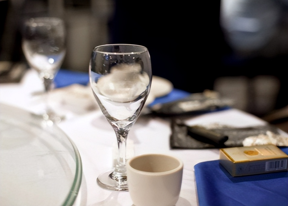 飞天茅台香港价格多少钱,飞天茅台香港货是真的吗