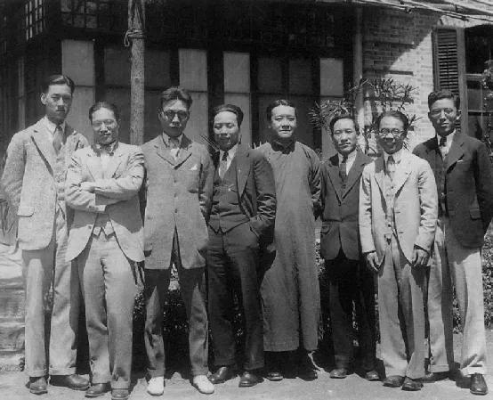 一辈子只会教书的清华男神,凭什么被*镕基朱**誉为“一代宗师”