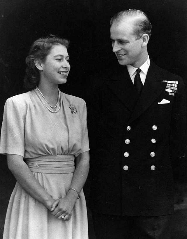 菲利普亲王与蓝血公主啥关系,伊丽莎白二世女王的堂妹