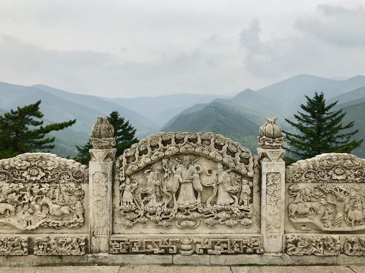 五台山一日游黛螺顶和五爷庙,来到五台山景区佛华山庄五爷庙