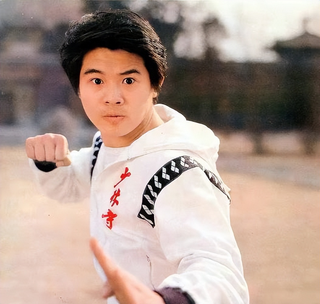 李连杰灭绝师太,李连杰曾经是中国人吗