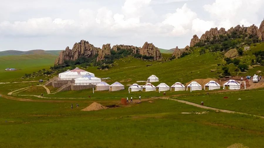 张承志玫瑰花作品,红花蕾张承志阅读答案