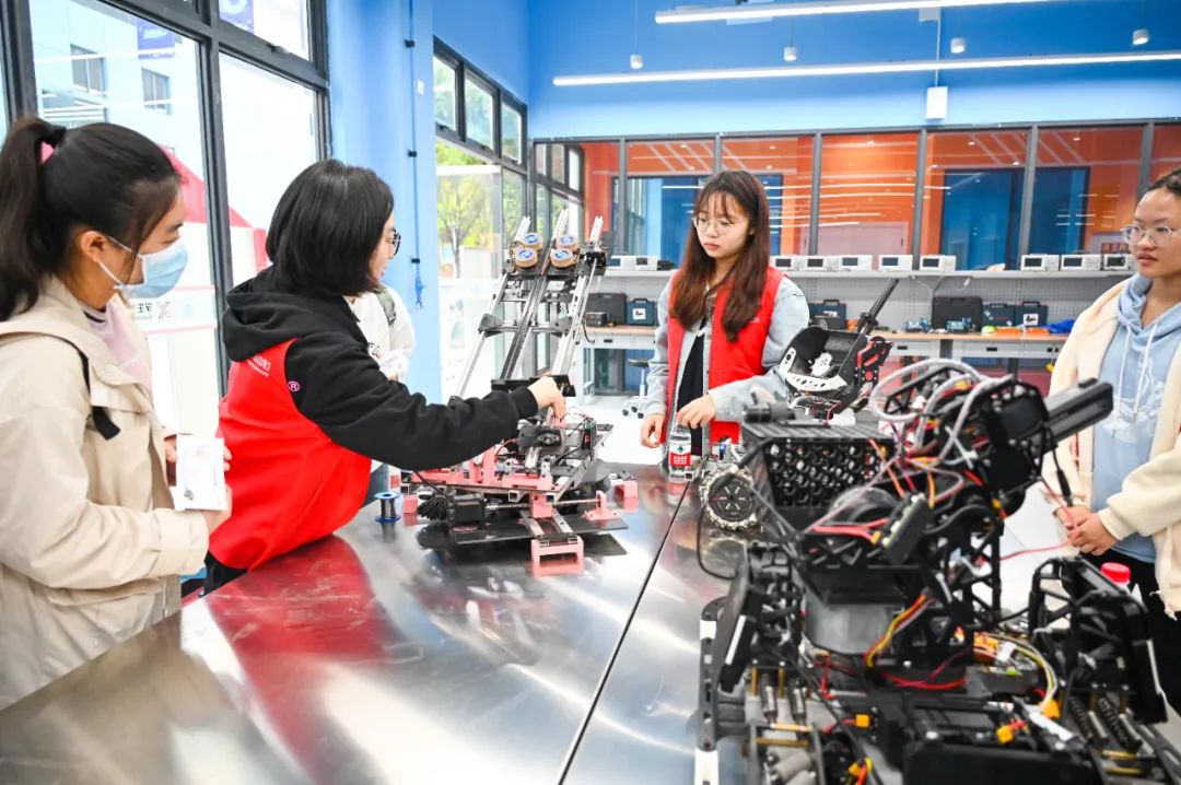 高考顺利！欢迎你来重庆，续写与重大的未来故事