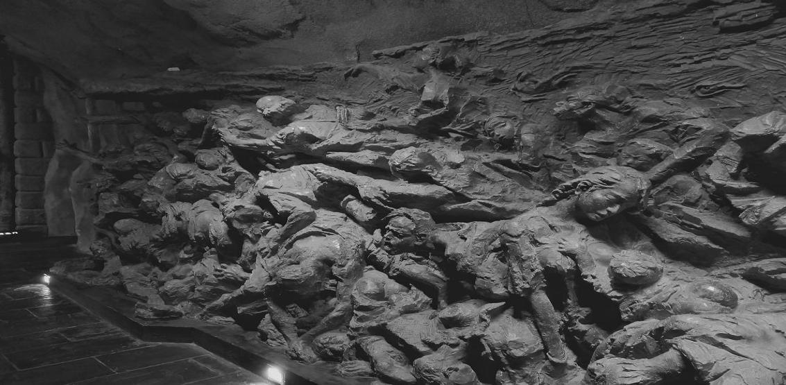 日军轰炸重庆隧道惨案,六五隧道惨案死亡人数