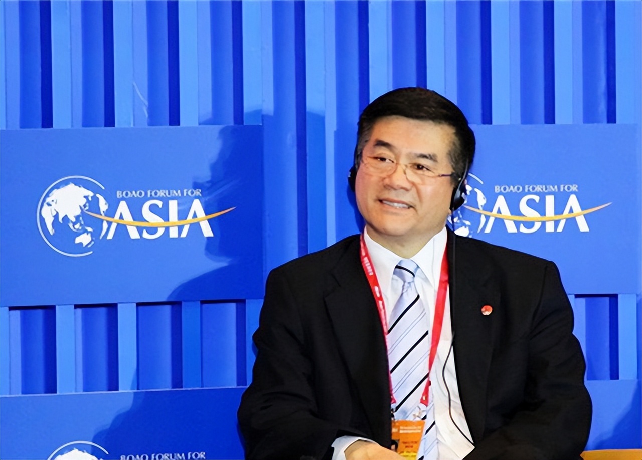 骆家辉之前的美国驻华大使,骆家辉前任大使