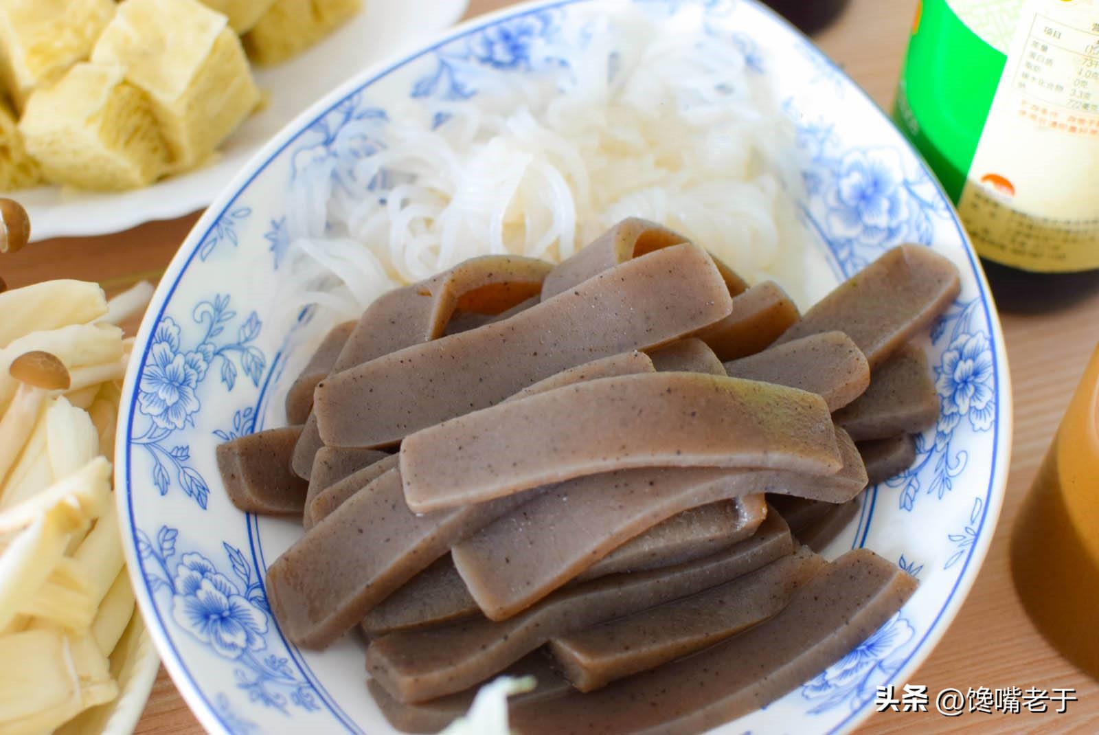 魔芋丝到底是什么东西,黑魔芋块和魔芋丝有什么区别