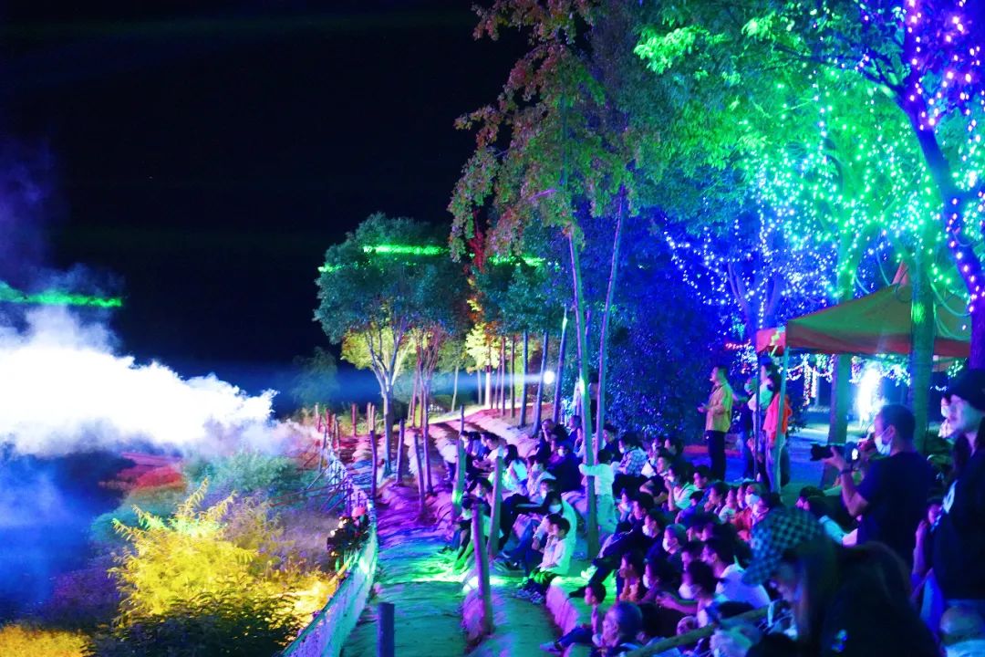 随州旅游景区夜景,随州大洪山金顶看日出