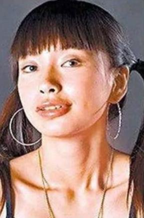 杨颖18年粉色高定韩国,杨颖18年视频