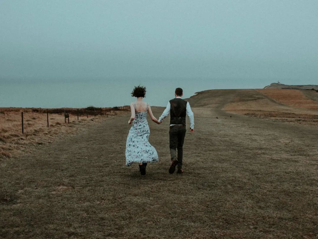 对谈心理学者李雪：为什么很多人的亲密关系，只是独角戏？