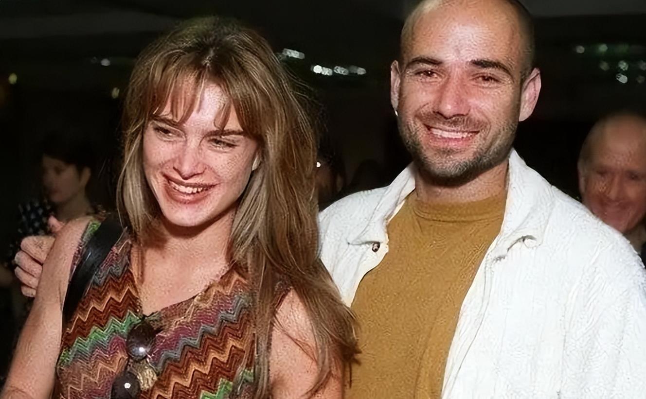 10岁她赤身露体，20岁又声称自己还是处女，“美国舒淇”裸照丑闻