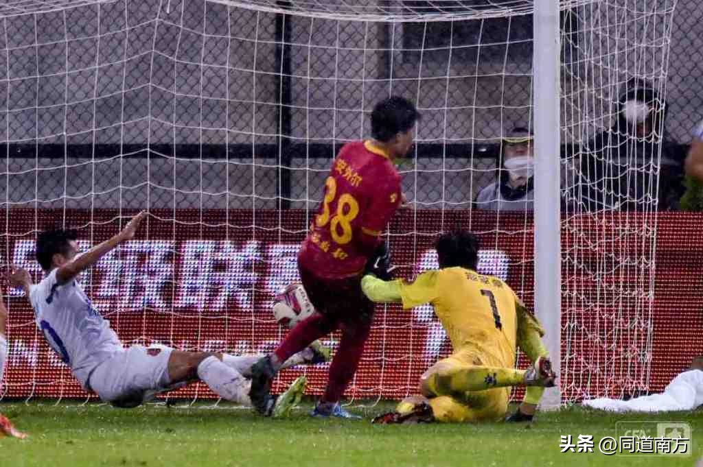 广西平果哈嘹队冲上中甲,中甲：广州0-1广西平果哈嘹遭双杀