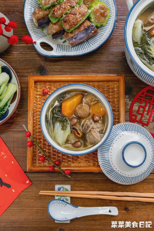 喉咙干到发哑,润嗓子润肺喝什么