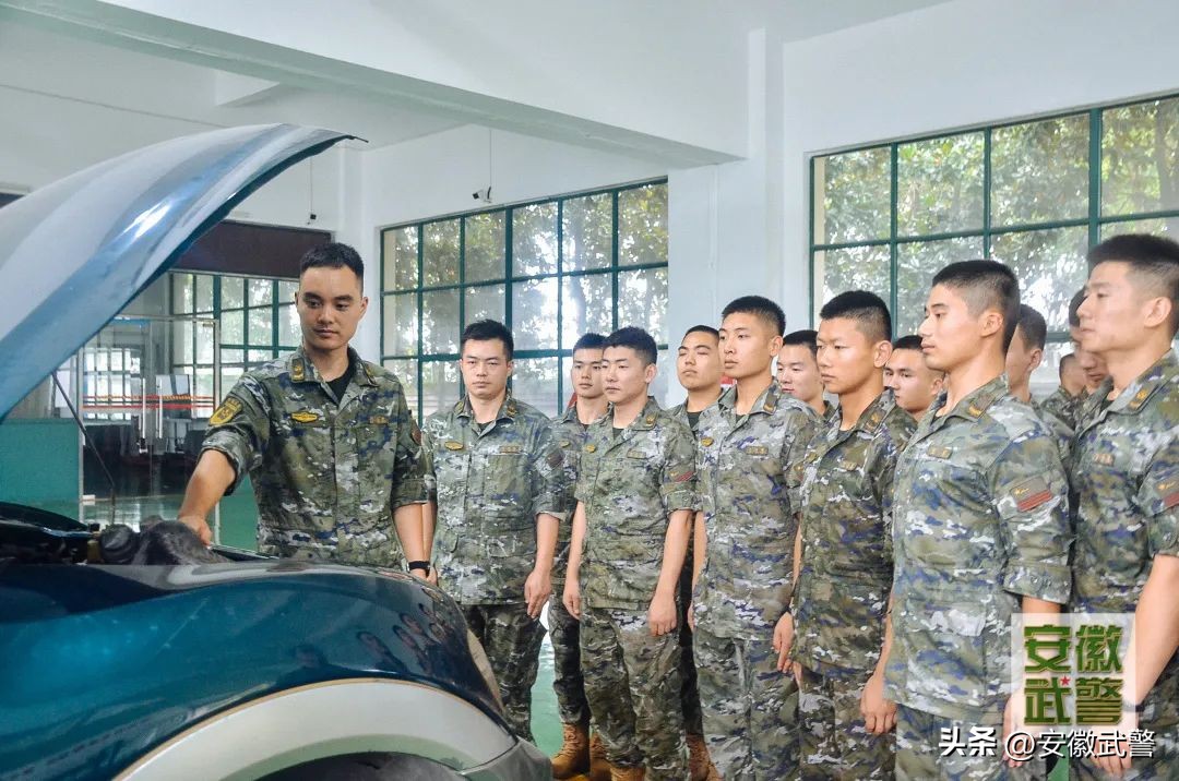 看懂钢铁是怎样炼成,钢铁军医