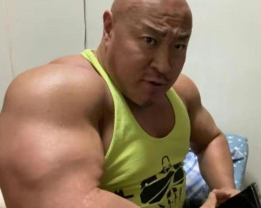 30岁健身网红林德纳猝死！抱女友时颈动脉瘤破裂，健身真的好吗？