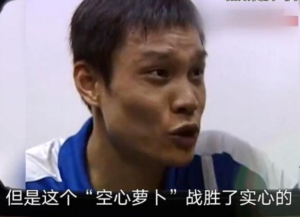 上海的天空是蓝色还是红色,上海的天空是蓝色的