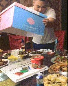 衣服穿大了幽默的段子,衣服小了幽默回复