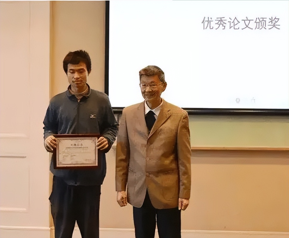 985高校副教授薪资,上海交大资深教授年薪多少