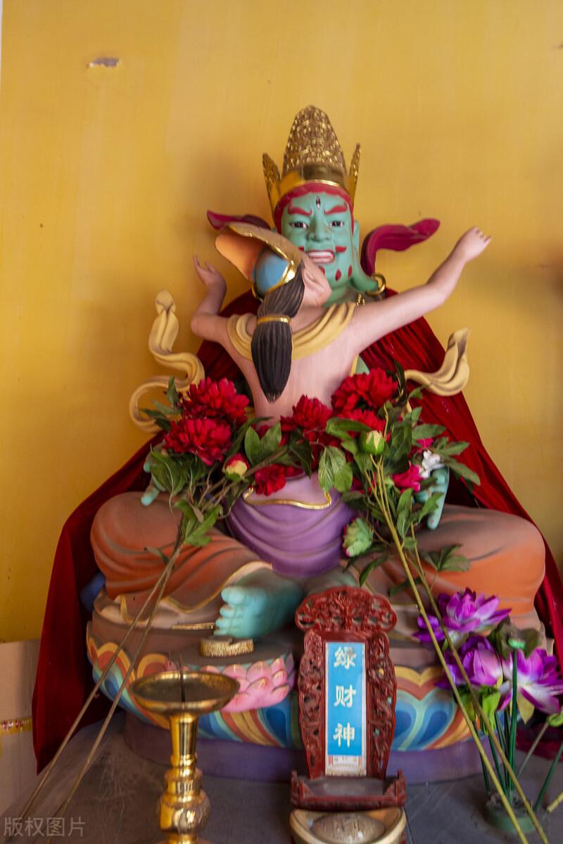 财神来到祝各位财源广进大吉大利,正月初五迎财神祝妹妹财源广进