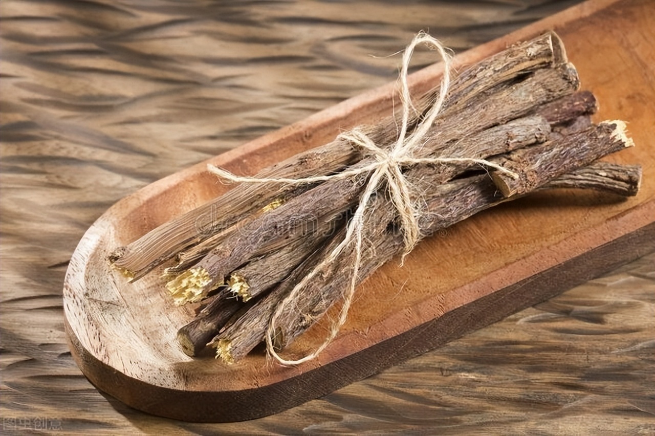 高血压冠心病颈动脉斑块吃什么药,冠心病消除斑块的中药方子