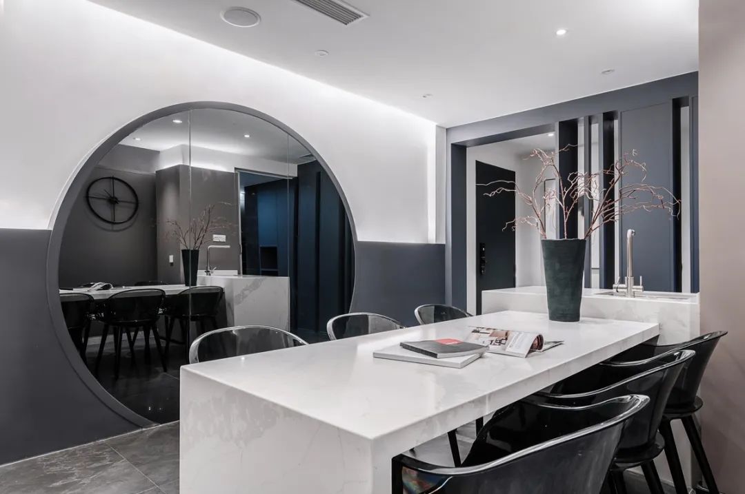 黑白灰现代极简约风格小户型,黑白灰系现代简约复式