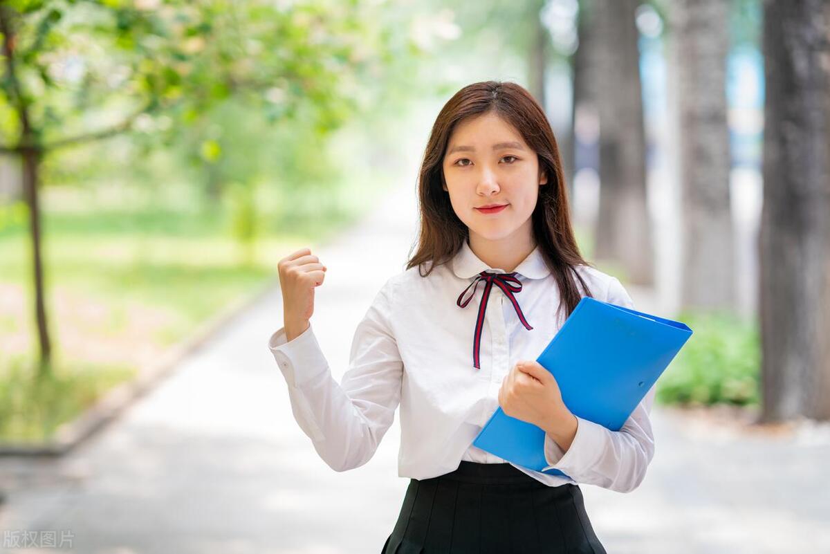 不想给老师送礼怎么办,父母在线幼儿园老师怎么送礼