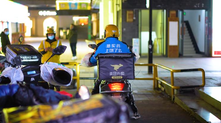 商家订单被外卖骑手偷餐怎么处理,外卖骑手送餐时外卖被偷了怎么办