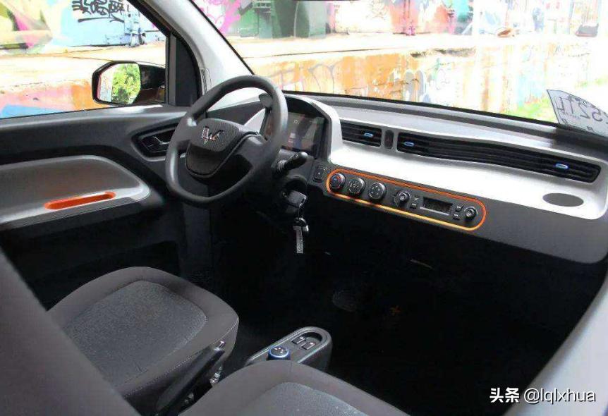 三轮电动老年代步车上路有啥条件,老年代步三轮车允许出行吗