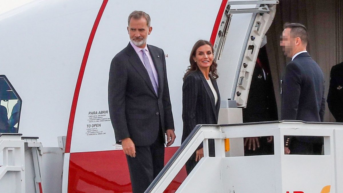 莱后德国行穿搭全记录，衣品和颜值一样飘忽不定，珠宝是最大亮点