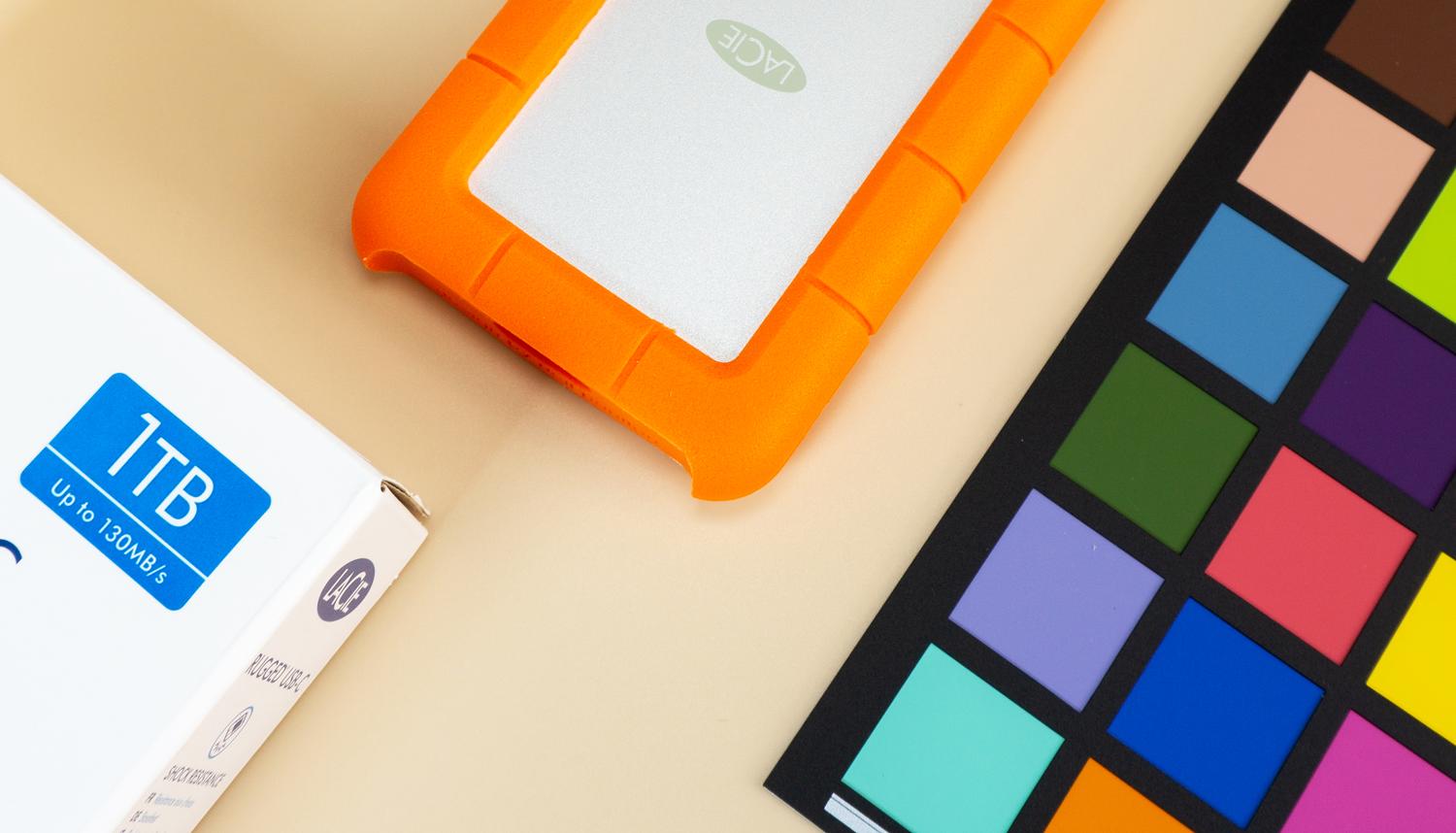 一个视频初学者的设备都有啥？2K显示器+存储工具+拓展坞+SD卡