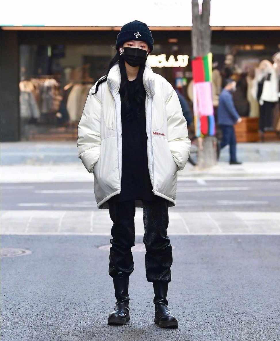 韩国冬天穿搭露腿,韩国女性冬天光腿不怕关节炎