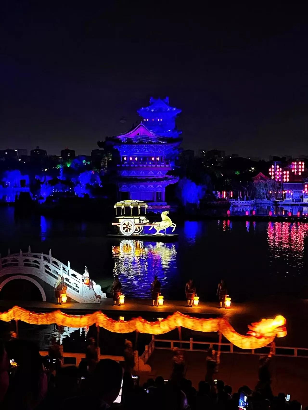 清明上河园古风古韵,一日梦回清明上河园