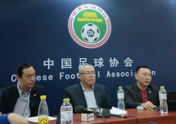 国际足联宣布将举办新世俱杯,中国足协申办世俱杯