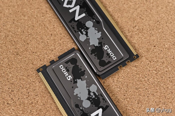 乔思伯松果d41mesh副屏版白色机箱,乔思伯d41标准版能后期加装副屏吗